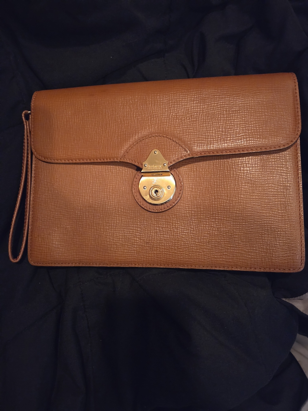 Vintage Burberrys Tan Leather Clutch WITH KEYVintage Clutch
